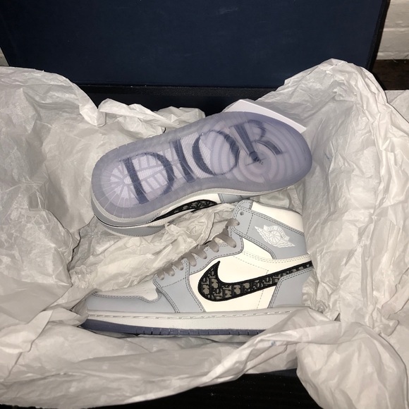 air jordan x dior 1 - Picture 1 of 6